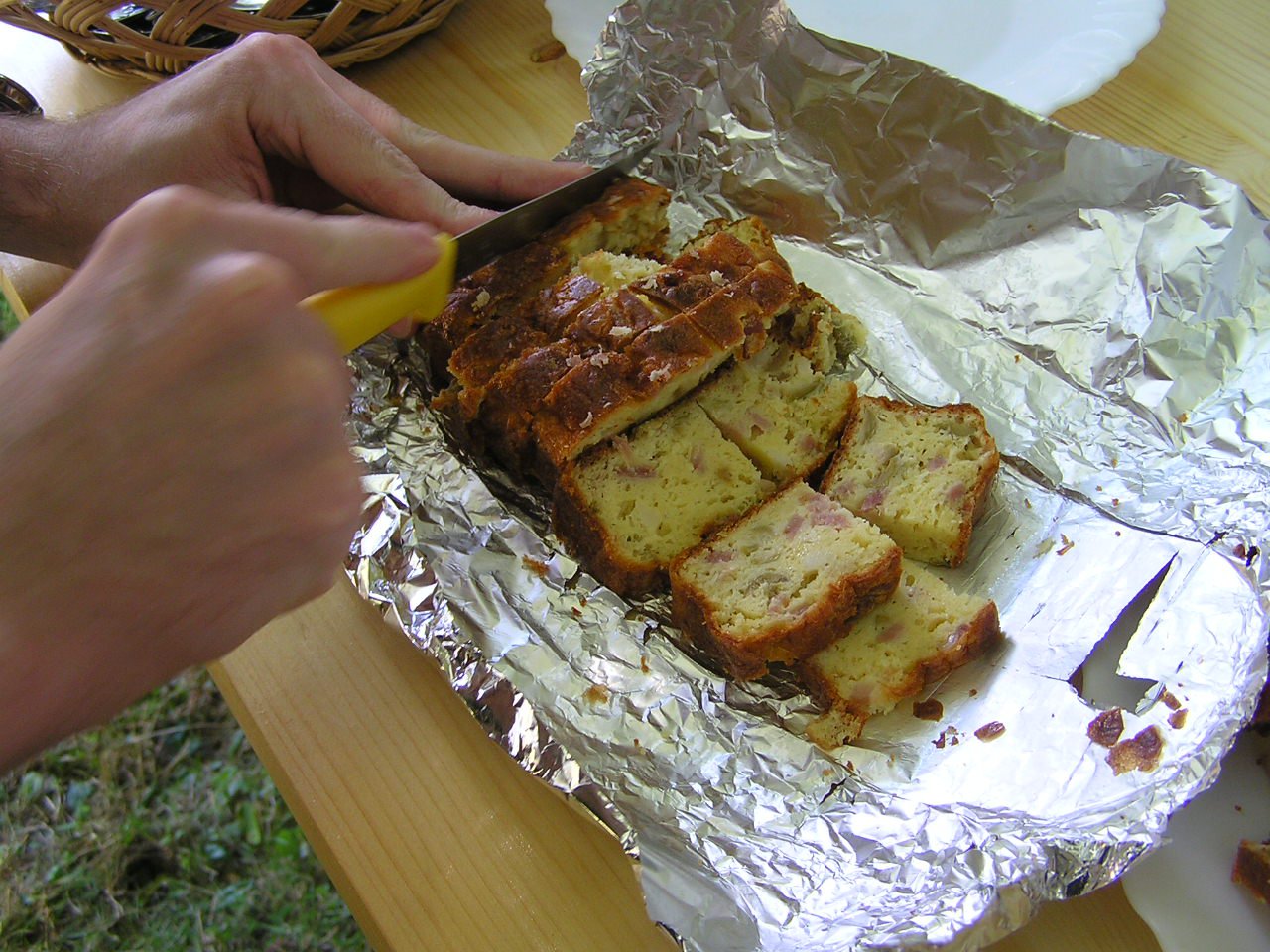 Cake aux olives et au jambon